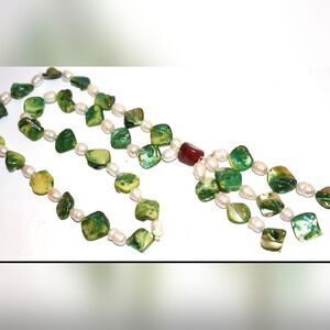 Vintage Mother Pearl freshwater pearls amd beaded green stones necklace